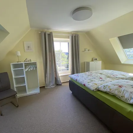 Neu Wildberghus * Wildberg (Mecklenburg-Vorpommern)